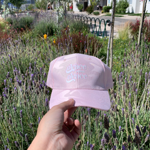 Cargar imagen en el visor de la galería, JOCKEY CAMUFLADO ROSA "GRACE UPON GRACE”