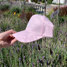 Cargar imagen en el visor de la galería, JOCKEY CAMUFLADO ROSA "GRACE UPON GRACE”