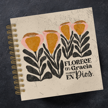 Cargar imagen en el visor de la galería, Devocional "Florece"