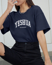 Cargar imagen en el visor de la galería, Polera college "Yeshua"