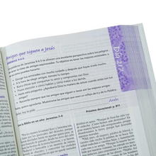 Cargar imagen en el visor de la galería, Biblia "Una joven conforme al corazón de Dios"