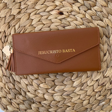 Cargar imagen en el visor de la galería, Billetera “Jesucristo basta”
