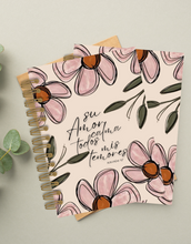 Cargar imagen en el visor de la galería, Planner Anual "Su Amor calma"