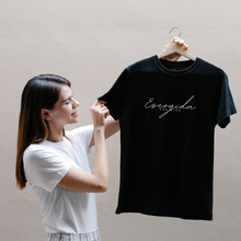 Cargar imagen en el visor de la galería, Polera Mujer "Escogida por Dios”