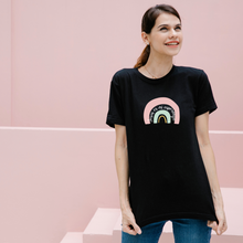 Cargar imagen en el visor de la galería, Polera Mujer "Jesús es mi esperanza arcoiris.”