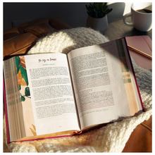 Cargar imagen en el visor de la galería, Biblia devocional Centrada en Cristo Sin índice