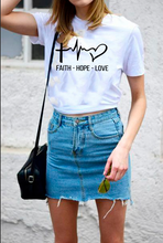 Cargar imagen en el visor de la galería, Polera mujer “Faith - Hope - Love"
