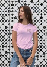 Cargar imagen en el visor de la galería, Polera mujer “Redimida"