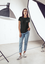 Cargar imagen en el visor de la galería, Polera mujer “Redimida"