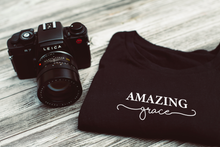 Cargar imagen en el visor de la galería, Polera mujer "Amazing grace"
